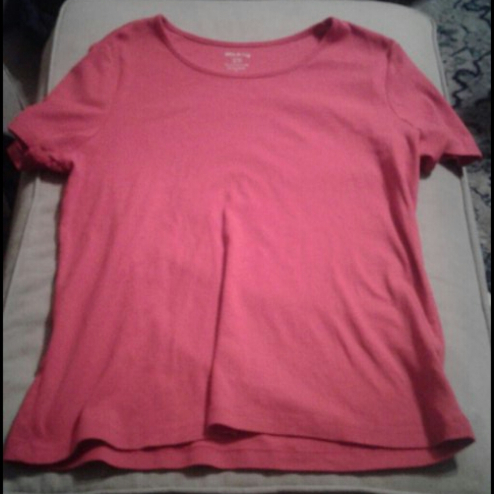 I am selling a White Stag short sleeved tee shirt